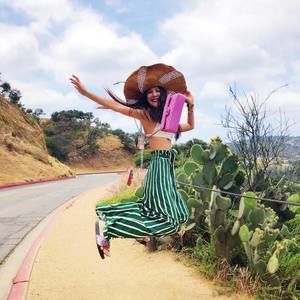 Meet your Posher, Mengou